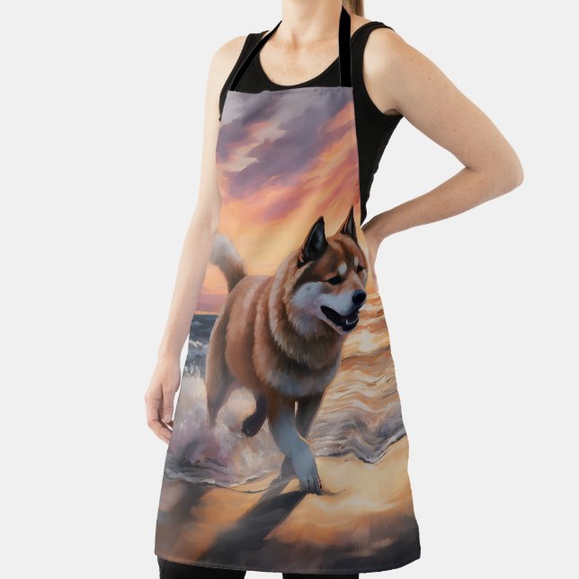 Delantal Sandy Paws Akita Dog en Beach Sunset (in situ)