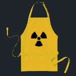 Delantal Símbolos Trefoil Radiación Cook Funny<br><div class="desc">Crea un regalo personalizado para tu cocinero favorito. Un divertido delantal para advertir a los clientes que coman a su propio riesgo. Un regalo humorístico si alguien es un gran cocinero. Tal vez sea un cocinero ofensivo para alguien cuyas habilidades de cocina no son tan grandiosas. El diseño se basa...</div>