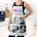 Delantal Te Encantamos Grammy Colorful Bold 6 Collage de fo<br><div class="desc">"Te queremos Grammy y tu cocina". Ella ama cada minuto con sus nietos. Añada brillo extra a sus aventuras culinarias cada vez que usa este elegante, sofisticado, sencillo y moderno delantal. Una imagen divertida, caprichosa y elegante de una tipografía audaz de color arcoiris y tipografía manuscrita negra superponen un corazón...</div>