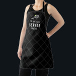 Delantal Tennis Funny Server Apron<br><div class="desc">Divertido delantal de tenis con "hoy seré tu servidor", cita en blanco y negro con una pequeña raqueta de tenis, pelota y sutiles antecedentes de red de canchas de tenis, perfecto para el restaurante de club de tenis, los empleados de bar y cafetería, el equipo de tenis con cocina en...</div>
