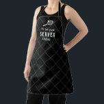 Delantal Tennis Funny Server Apron<br><div class="desc">Divertido delantal de tenis con "hoy seré tu servidor", cita en blanco y negro con una pequeña raqueta de tenis, pelota y sutiles antecedentes de red de canchas de tenis, perfecto para el restaurante de club de tenis, los empleados de bar y cafetería, el equipo de tenis con cocina en...</div>