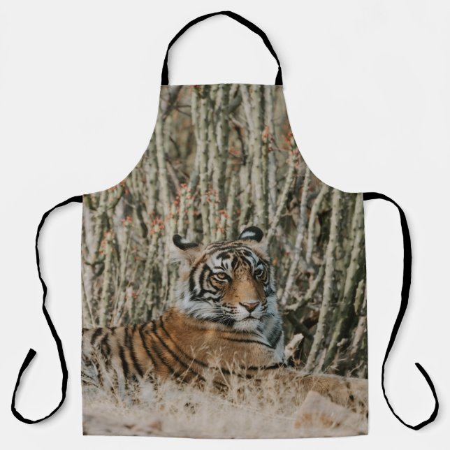 DELANTAL TIGER IN THE WILD RESTING (Anverso)