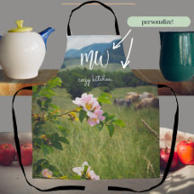 Tranquilo paisaje rural con rosas salvajes