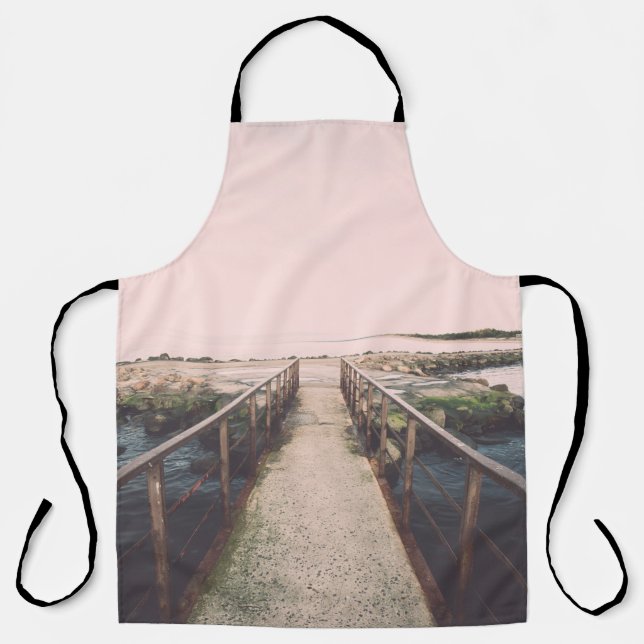 Delantal Viejo puente con rieles metalizado oxidados cerca  (Anverso)