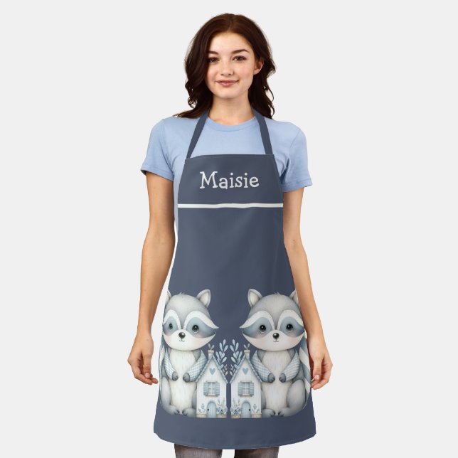 Delantal Whimsical Raccoon Night Woodland Cottage Scene (Gastado)