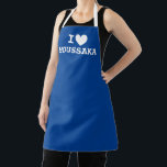 Delantal Yo corazón moussaka Funny cocina griega apta<br><div class="desc">Yo corazón moussaka Funny cocina griega plataforma para hombres y mujeres. Me encanta el diseño de plantillas para tu comida favorita. Cocina divertida y delantales de barbacoa de cualquier color. Idea personalizada de regalo para amigos griegos, familia, chef, cocinero, mamá, papá, gourmet, etc. Los colores azul y blanco o personalizado....</div>