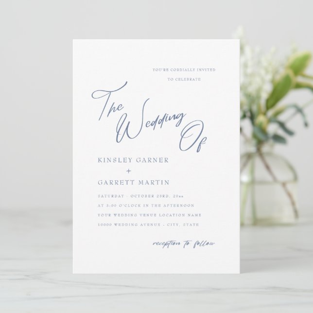 Delicada caligrafía Dusty Blue Wedding Invitación (Anverso de pie)