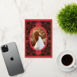 Delicada foto de marco ovalado rojo de Poinsettia