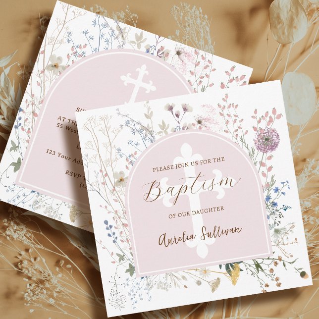 Delicada invitación al bautismo en el arco de flor (Subido por el creador)