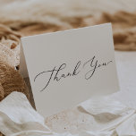 Delicada tarjeta de agradecimiento a la caligrafía<br><div class="desc">Esta delicada tarjeta de agradecimiento de caligrafía negra es perfecta para un boda moderno. El romántico diseño minimalista presenta una bonita y elegante tipografía negra sobre un fondo blanco con un aspecto limpio y sencillo. Personaliza el interior de la tarjeta con tus nombres y un mensaje de agradecimiento. Como alternativa,...</div>