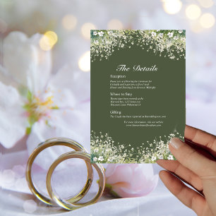 Delicada tarjeta de detalles floral sobre verde ol