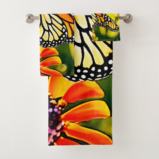 Delicado diseño de la flor de mariposa monarca (In situ)