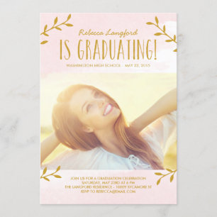 Delicate deja rosada la invitación a la graduación