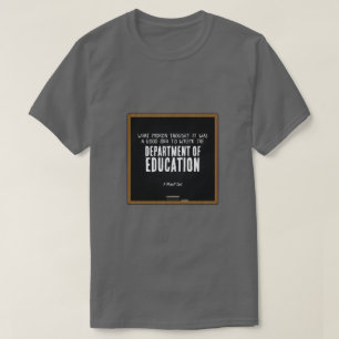 Departamento de Educación - Una camiseta del señor