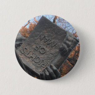 Derechos De Botón Del Libro Del Hombre Mantenido P