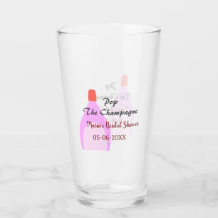 Descorcha el champán rosa para la ducha de la novi