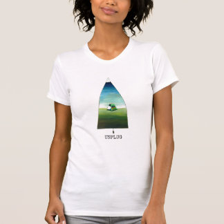Desenchufe la camiseta de la montaña