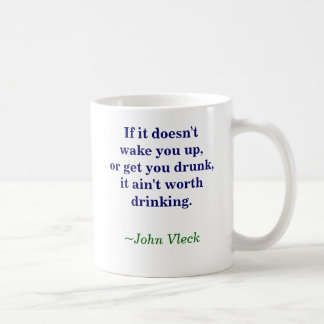 Despierte, consiga la taza de café borracha