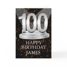 Destacar cumpleaños 100 con una tarjeta de nombre