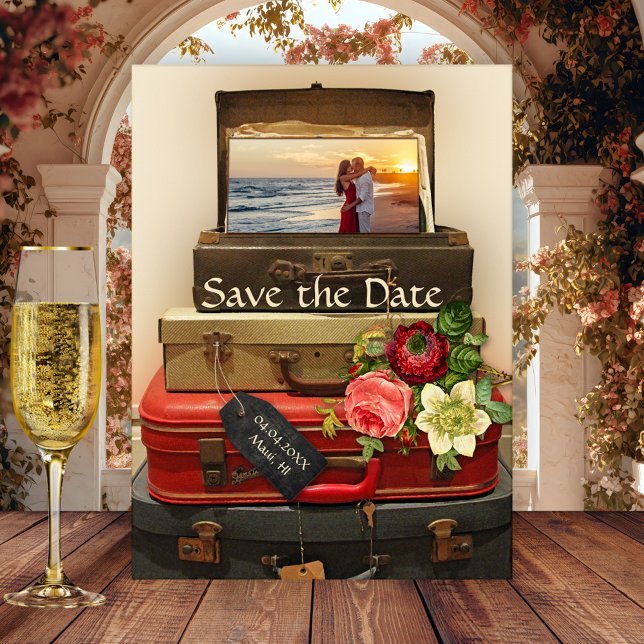 Destino vintage Guardar la postal de fecha (Vintage destination wedding or travel Save the Date postcard with your photo on retro suitcases)