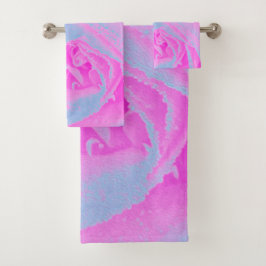 Detalle perfecto de Rosa rosa y azul claro