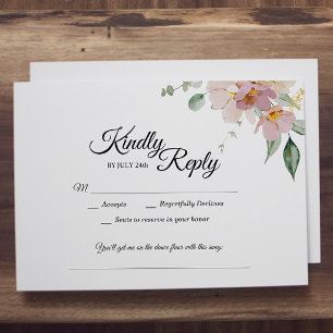 Detalles de la recepción floral rosa y malva