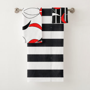 Detalles negros, rojos y blancos
