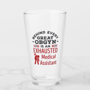 Detrás del gran OBGYN Agotado asistente médico