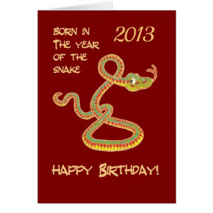Día de cumpleaños de la serpiente en el frente del