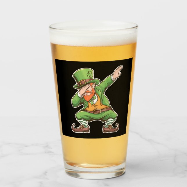Día de San Patricio Leprechaun verde haciendo Dab  (Anverso (lleno))