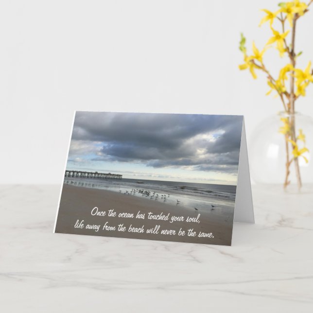 Día gris de la playa Pensando En Tu Tarjeta (flor amarilla)