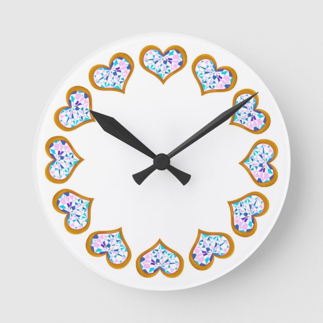 Diamantes del corazón dorado en el reloj de pared  (Anverso)