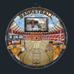 Diana Casa de estadio de baloncesto personalizado<br><div class="desc">Un impresionante tablero de dartboard inspirado en el baloncesto. Cuenta con una divertida gama de objetivos de baloncesto,  jugadores e imágenes. Ideal para los juegos de dardos tradicionales o para hacer uno propio. ¡personalizable total! ¡Disfrútalo!</div>