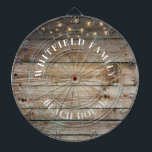 Diana Casa de playa de la familia Rustic Wood personaliz<br><div class="desc">Cree fácilmente su propio tablero de dartboard personalizado con nuestro fondo rústico de madera de impresión con diseño de luces de cuerda. Perfecto para su casa de vacaciones o para las vacaciones para que todos los miembros de la familia puedan pasarlo bien tirando dardos</div>