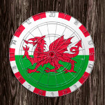 Diana Dartboard de bandera galesa y dardos de Gales / ta<br><div class="desc">Cartel: dardos de la bandera de Gales y Gales,  juegos de diversión familiares - amar mi país,  juegos de verano,  vacaciones,  día del padre,  fiesta de cumpleaños,  estudiantes universitarios / hinchas deportivos</div>