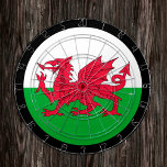 Diana Dartboard de Gales y dardos con bandera galesa / t<br><div class="desc">Cartel: dardos de la bandera de Gales y Gales,  juegos de diversión familiares - amar mi país,  juegos de verano,  vacaciones,  día del padre,  fiesta de cumpleaños,  estudiantes universitarios / hinchas deportivos</div>