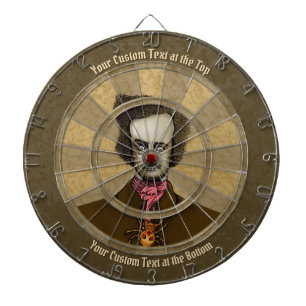 Diana Edgar con tarjeta Gold Bug Dart