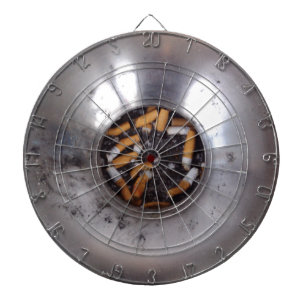 Diana Extremos de cigarrillo en el cenicero de plata de