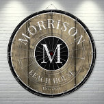 Diana Familia Nombre Madera Rusa<br><div class="desc">Este rústico tablero de dartboard es el lugar perfecto para su casa de playa familiar, casa de lago, sala de juegos, cueva masculina y más. Incluye un audaz monograma inicial en el centro, con el nombre de su familia mostrándose orgullosamente en la parte superior. La parte inferior dice "Beach House",...</div>