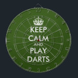 Diana Mantén la calma y juega a los dardos graciosos tab<br><div class="desc">Mantén la calma y juega a los dardos graciosos tablones verdes. Personaliza este dart board con tu propio meme divertido. Decoración de moda en la pared ideas para el hogar, pub, auto, cafetería, restaurante, cueva masculina, oficina y otros lugares para relajarse. Plantilla moderna de tipografía con corona. Color de fondo...</div>