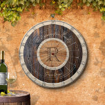 Diana Monograma marrón y tan de tono de madera rústica<br><div class="desc">Este Rustic Wood Tone Monogram Dart Board es una excelente incorporación a su sala de juegos familiar. Juego divertido para horas de entretenimiento. Personalizar con su nombre. (Diseño gráfico de madera simulada)</div>