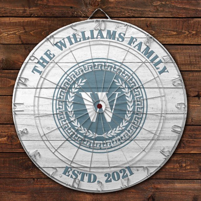 Diana Monograma Nombre de familia Escudo de cosecha (A rustic wood textured dartboard with family name, monogram and established date)