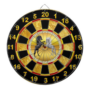 Diana Negro y un caballo blanco que pelean