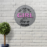Diana Personalizado gracioso: "Juego como un Chica" fies<br><div class="desc">¡Golpee con confianza este tablero personalizado! Con la audaz y poderosa frase, "Sí, juego como un chica. Intenta mantenerte al tanto", y un sorprendente diseño de bullseye, este tablero de dardos es perfecto para jugadores que aportan habilidad, precisión y actitud al juego. Ya sea para partidos amistosos o competiciones serias,...</div>