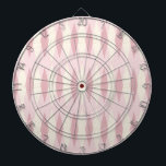 Diana Placa de arte rosa moderno de mediados de siglo<br><div class="desc">Este modelo de tablero de estilo moderno de Argyle Pink Dart de mediados de siglo presenta un fondo rosa de la Primera Dama y un patrón de diamantes modestos, translúcidos y ondulados sobre diamantes de color crema más grandes y vintage con especkles de edad espacial de color dorado. Este estilo...</div>