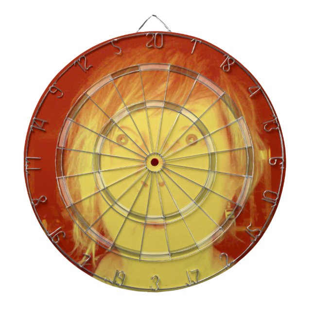 Diana Ponga su cara en usted plantilla del dartboard (Frente)