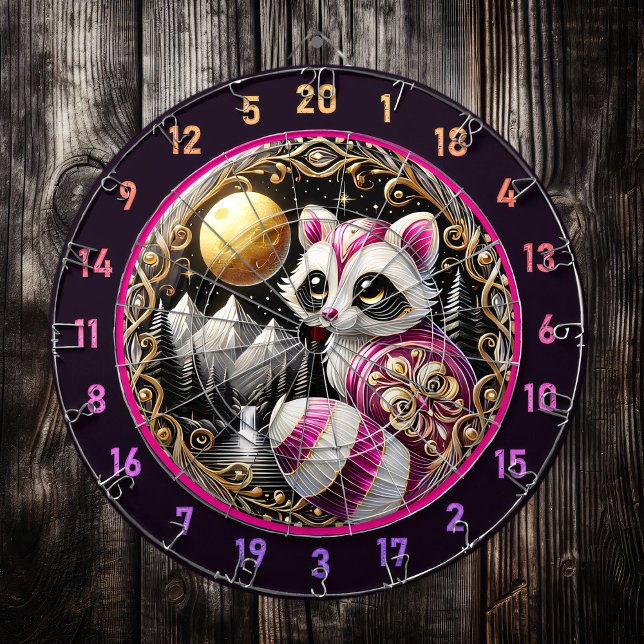 Diana Raccoon rosado resplandece bajo luna dorada (Subido por el creador)