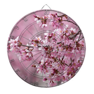 Diana Sakura cerezos florecen en capas rosadas pasteles