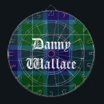 Diana Wallace Tartan Plaid Personalizado Dart Board<br><div class="desc">Gran tablero de dardos personalizados en la tradicional loncha escocesa de estilo azul,  verde y blanco Wallace. El texto de estilo del viejo mundo blanco está listo para personalizar para usted o como una gran idea de regalo.</div>