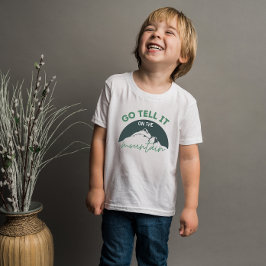 Díganlo en la camiseta de un niño cristiano de mon